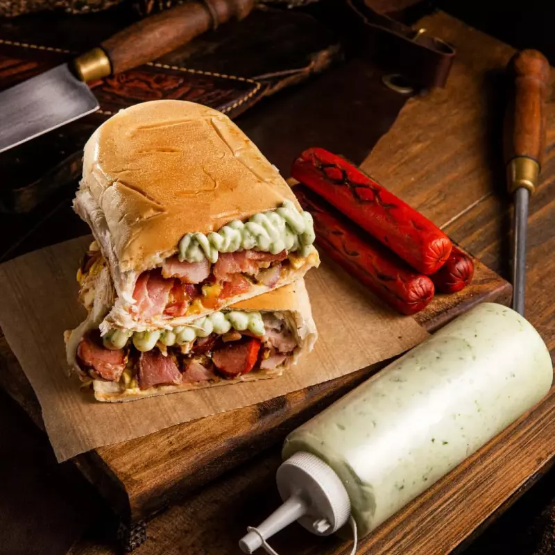 Hot Dog Prensado Cheddar