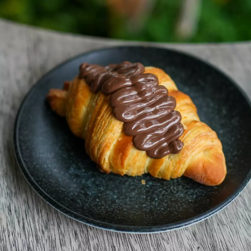 Croissant Clásico con Nutella
