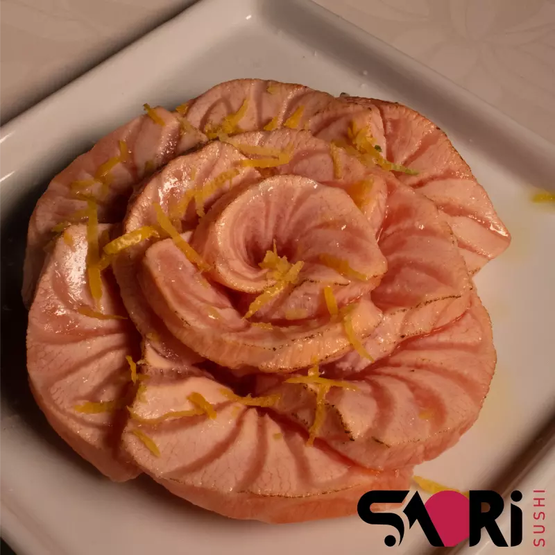 Sashimi Salmão Flor de Sal  (8peças)
