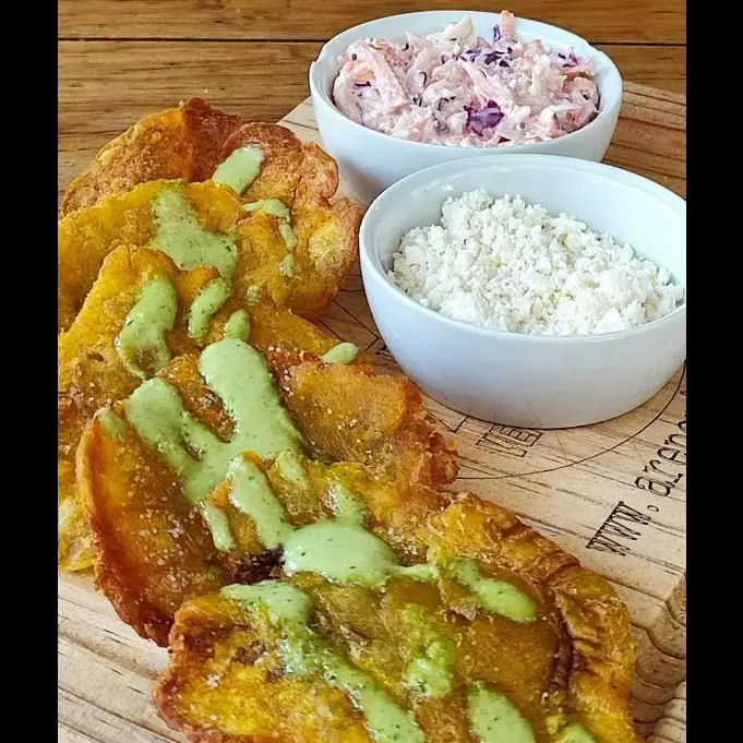 TOSTONES DE PLATANO MACHO
