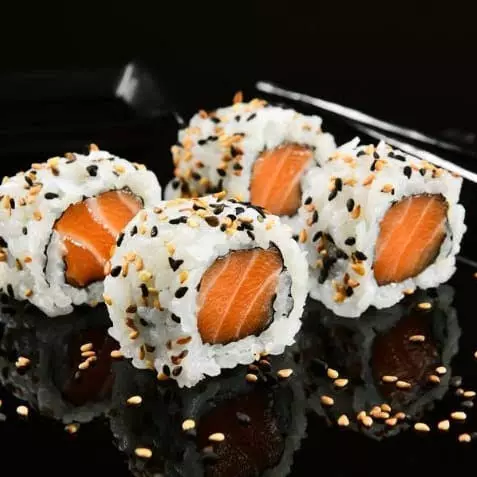 Uramaki de Salmão