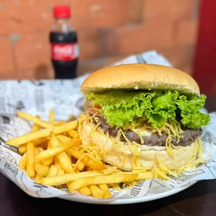 x salada + batata + refri 200 ml