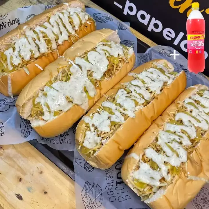 4 PERROS SUPER SENCILLOS + BEBIDA