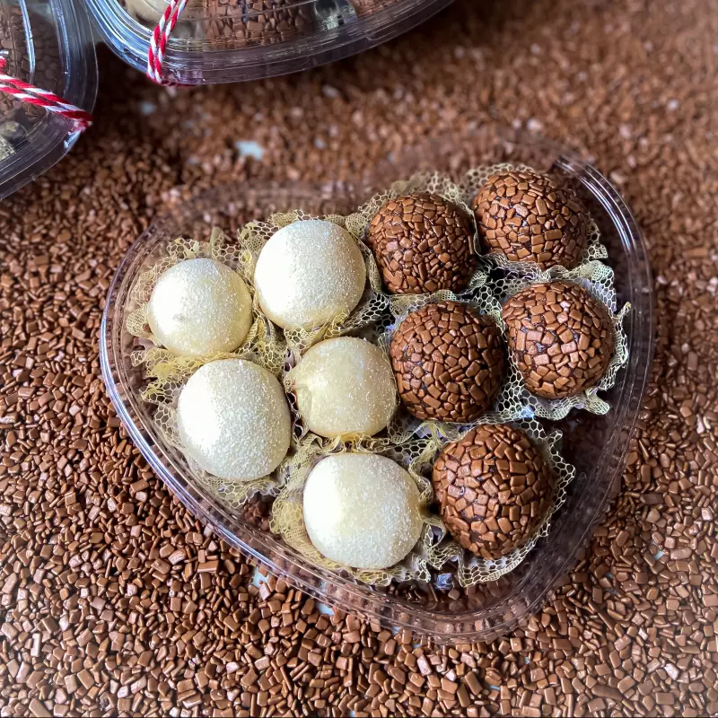 Coração de Docinhos - BRIGADEIRO