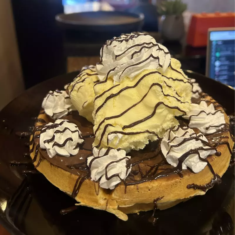 ICE WAFFLE (solo consumo en local)