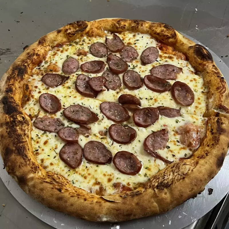 Pizza Calabresa