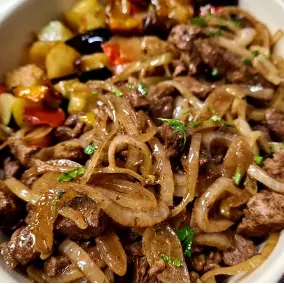 Filé em Tiras acebolado