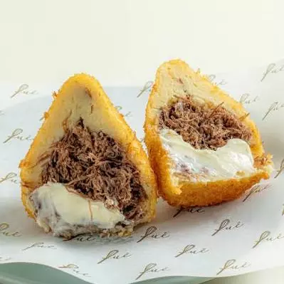 Coxinha de carne de sol